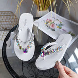 Ciing Women Comfortable Beach Shoes Non-slip Soft Bottom Casual Flip Flops Rhinestone Chain Decoration Summer Flat Slippers